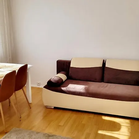 300 Metrow Od Plazy Lägenhet